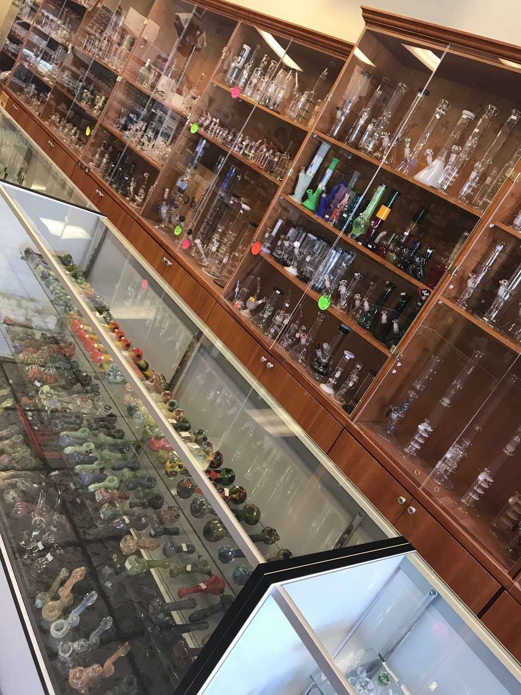 Smoker Friendly Livermore Smoke Shop | 1318 N Vasco Rd, Livermore, CA 94551 | Phone: (925) 455-0300