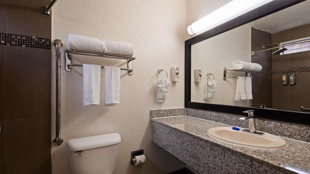 Best Western Americana Inn | 815 W San Ysidro Blvd, San Diego, CA 92173, USA | Phone: (619) 428-5521