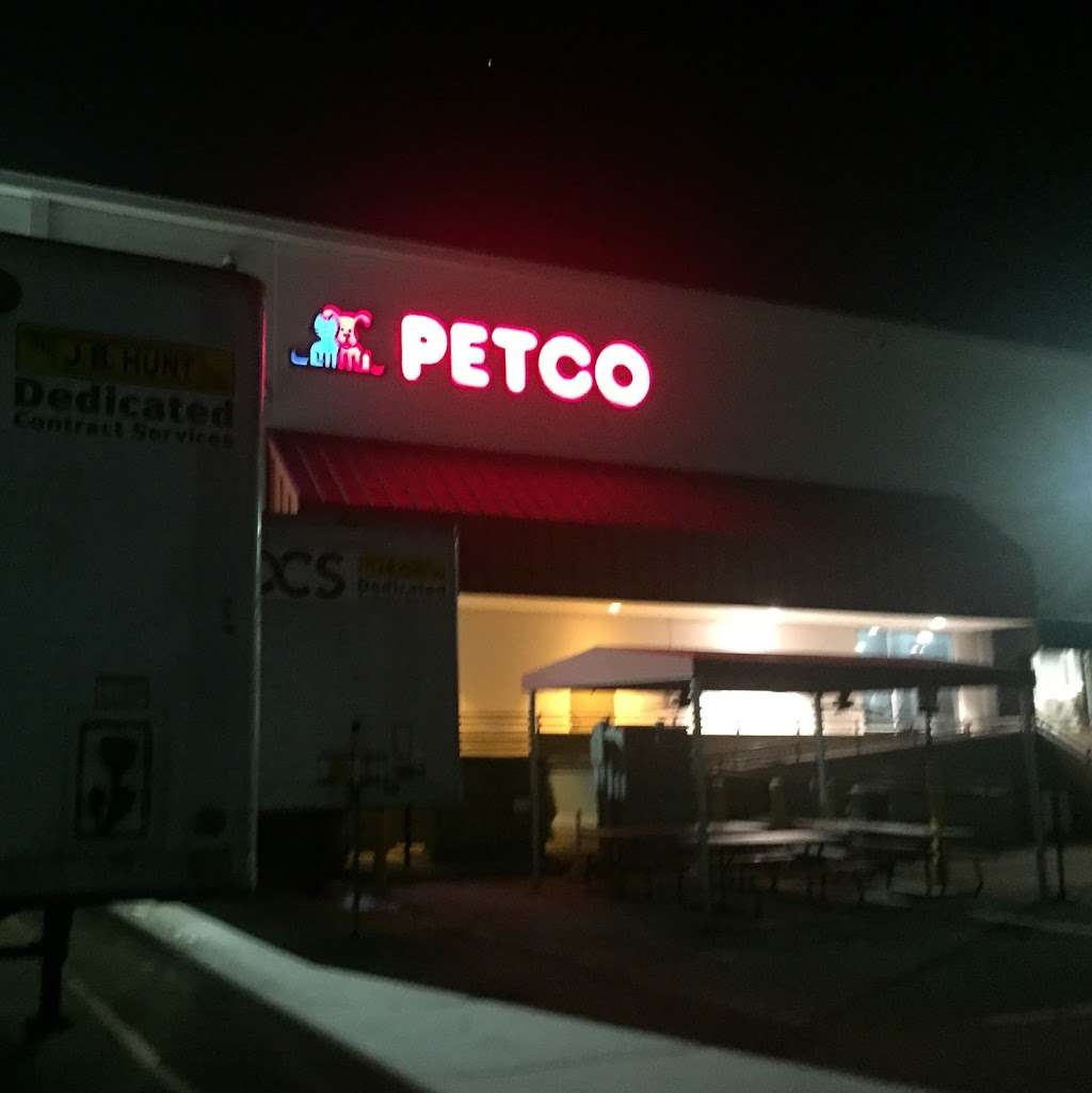 Petco Distribution Center | 501 Gills Dr #200, Orlando, FL 32824, USA | Phone: (407) 859-6811