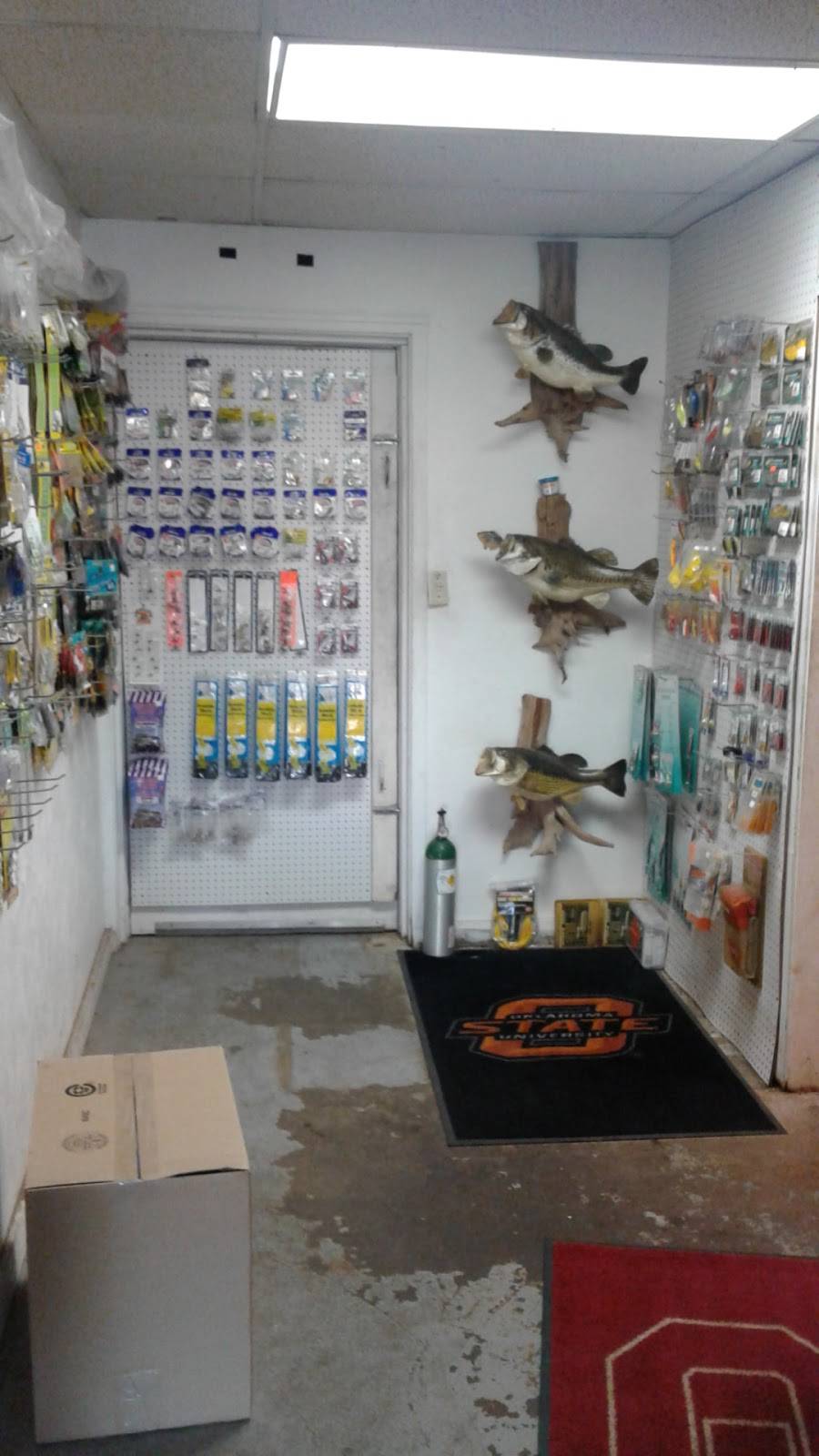 Jones Bait & Tackle | 211 S Sooner Rd, Del City, OK 73110, USA | Phone: (405) 869-9890