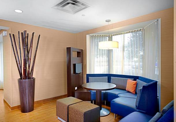 Courtyard by Marriott Chesapeake Greenbrier | 1562 Crossways Blvd, Chesapeake, VA 23320, USA | Phone: (757) 420-1700