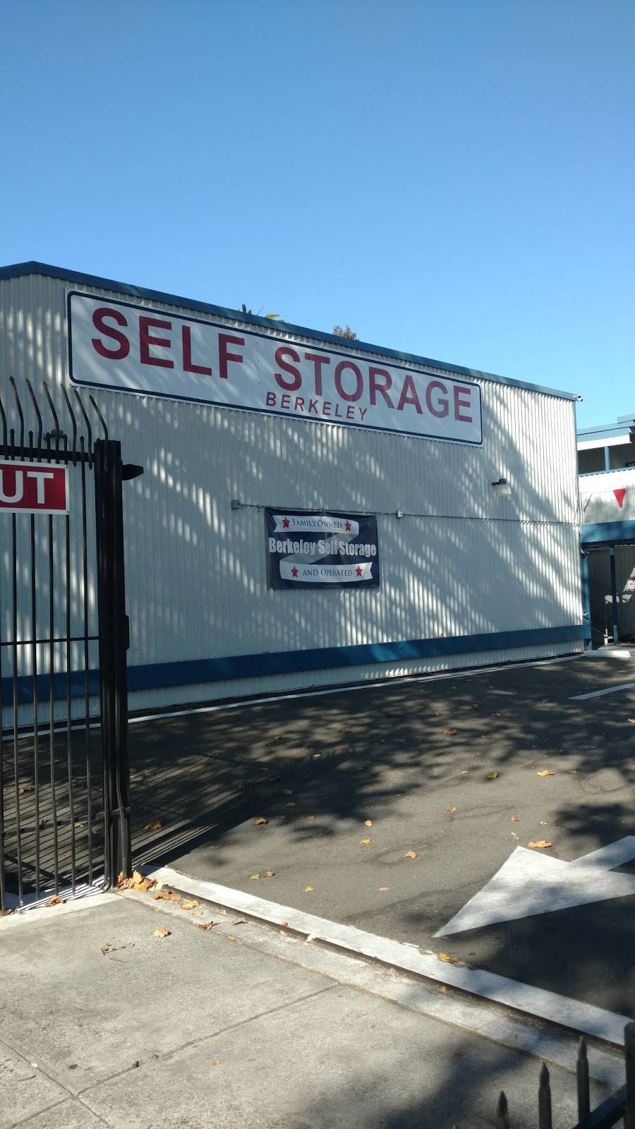 Berkeley Self Storage | 2235 San Pablo Ave, Berkeley, CA 94702, USA | Phone: (510) 843-1400