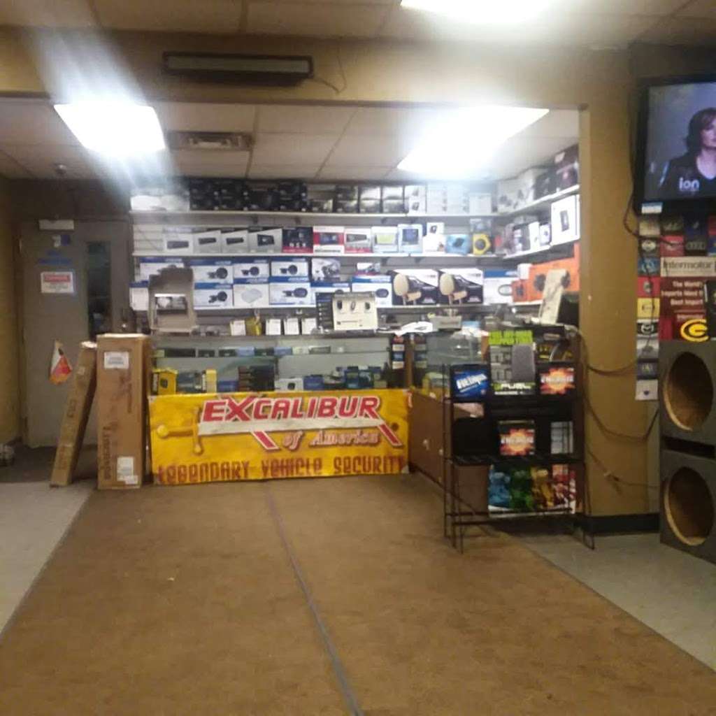 Lomeli Audio & Mufflers | 4115 W Greenfield Ave, Milwaukee, WI 53215 | Phone: (414) 643-5333