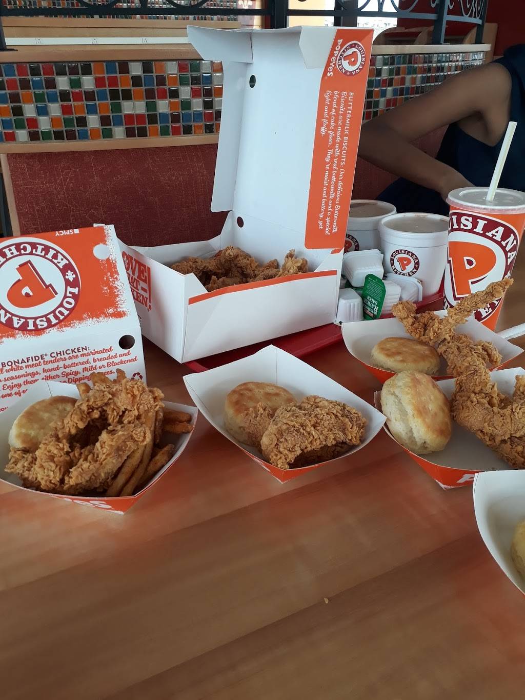 Popeyes Louisiana Kitchen | 4368 TX-360, Fort Worth, TX 76155, USA | Phone: (682) 350-0900