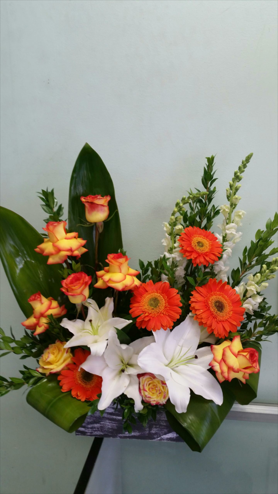 Hi Flower Shop | 2901 N Glenoaks Blvd, Burbank, CA 91504, USA | Phone: (818) 238-0000