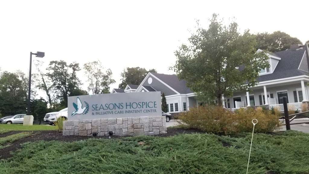 Seasons Hospice Milton Inpatient Center | 597 Randolph Ave, Milton, MA 02186, USA | Phone: (866) 670-9449