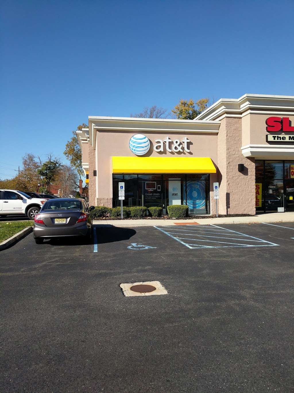 AT&T Store | 2703 Mt Holly Rd, Burlington, NJ 08016 | Phone: (609) 239-7799