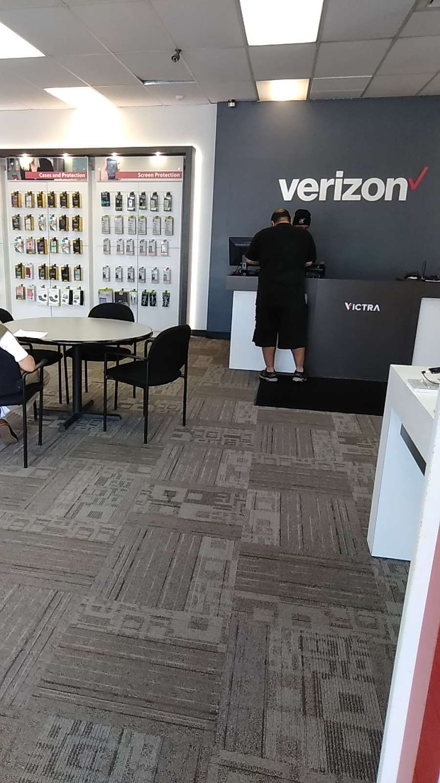 Verizon Authorized Retailer – Victra | 2002 N Riverside Ave Suite 103, Rialto, CA 92377, USA | Phone: (909) 873-5200