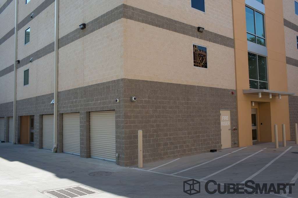 CubeSmart Self Storage | 6831 W Northwest Hwy, Dallas, TX 75225, USA | Phone: (214) 306-7919