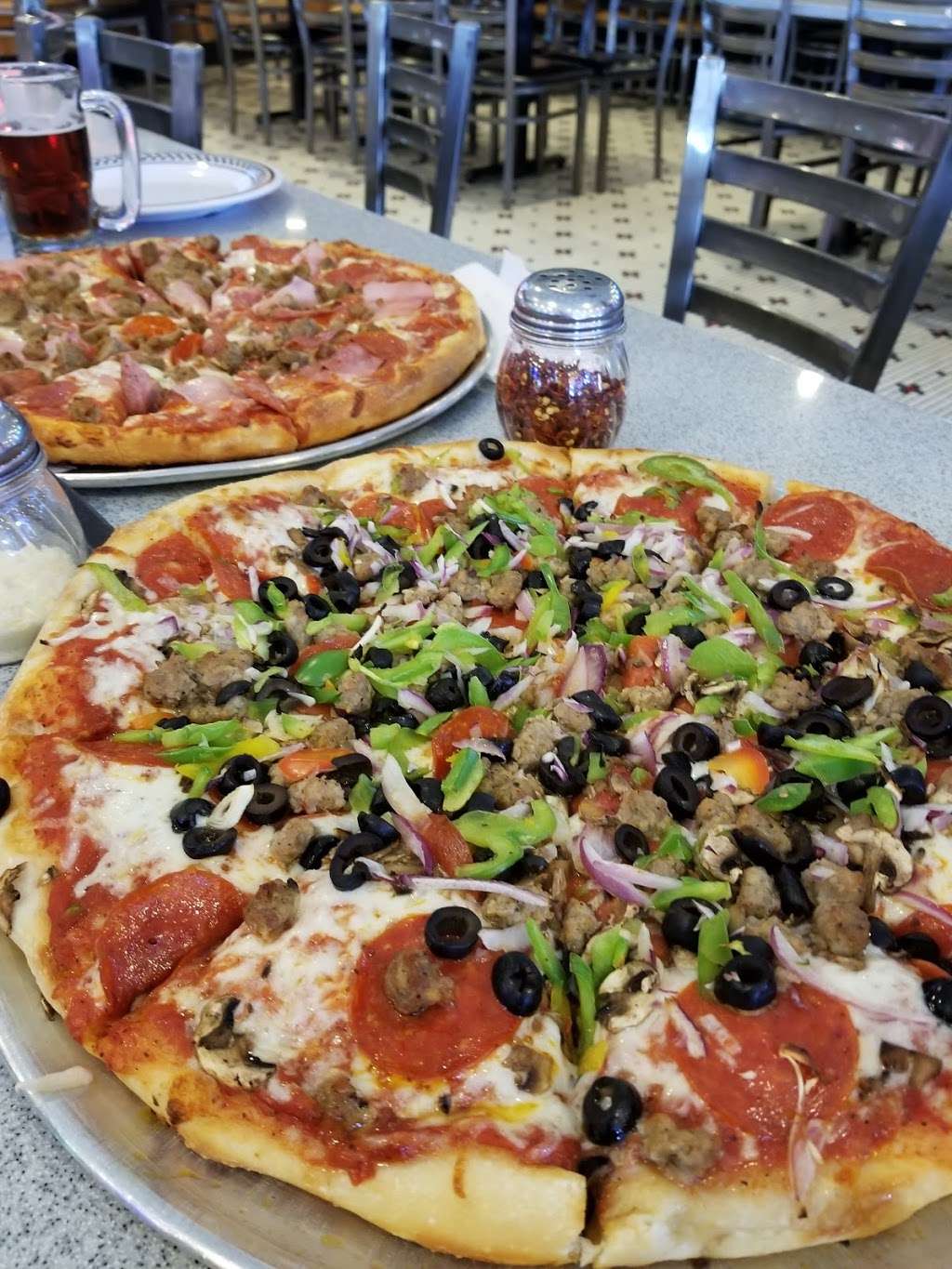 The Original Grazianos Pizza Restaurant | 3060 S Archibald Ave, Ontario, CA 91761 | Phone: (909) 773-1772