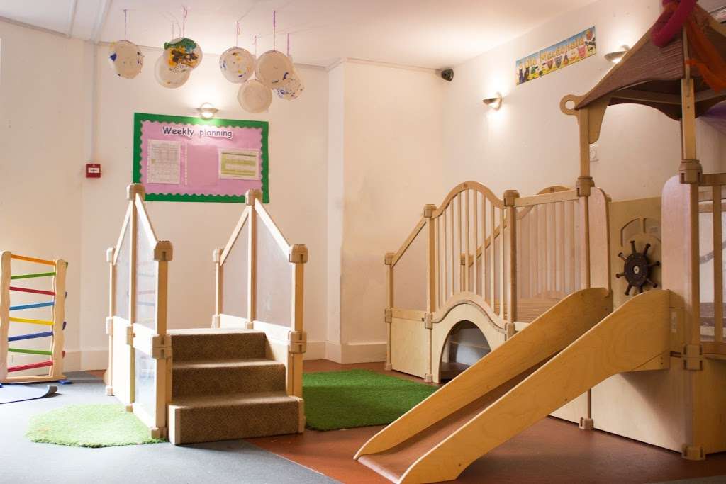Abacus Ark Nursery Schools, Clapham Junction | 92c St Johns Hill, London SW11 1SH, UK | Phone: 020 7624 5718