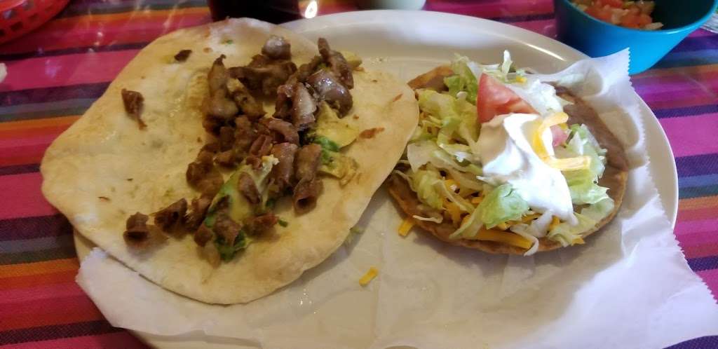 Esmeraldas Mexican Restaurant | 8750 S Presa St, San Antonio, TX 78223, USA | Phone: (210) 534-0888