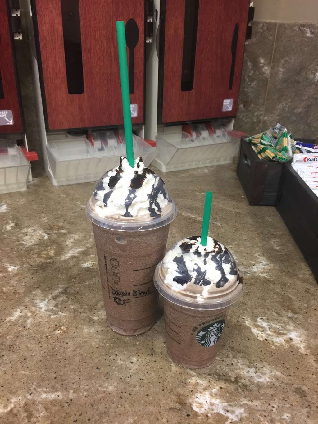 Starbucks | 4001 E Black Horse Pike, Turnersville, NJ 08012, USA | Phone: (856) 875-0082