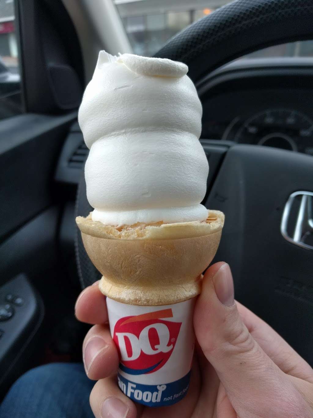 Dairy Queen Store | 703 E State St, Geneva, IL 60134 | Phone: (630) 232-2244