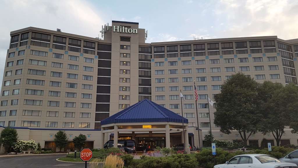 Hilton Chicago/Oak Brook Hills Resort & Conference Center | 3500 Midwest Rd, Oak Brook, IL 60523, USA | Phone: (630) 850-5555