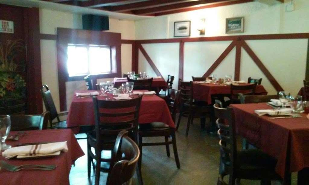 Muscoot Tavern | 105 Somerstown Turnpike, Katonah, NY 10536, USA | Phone: (914) 232-2800