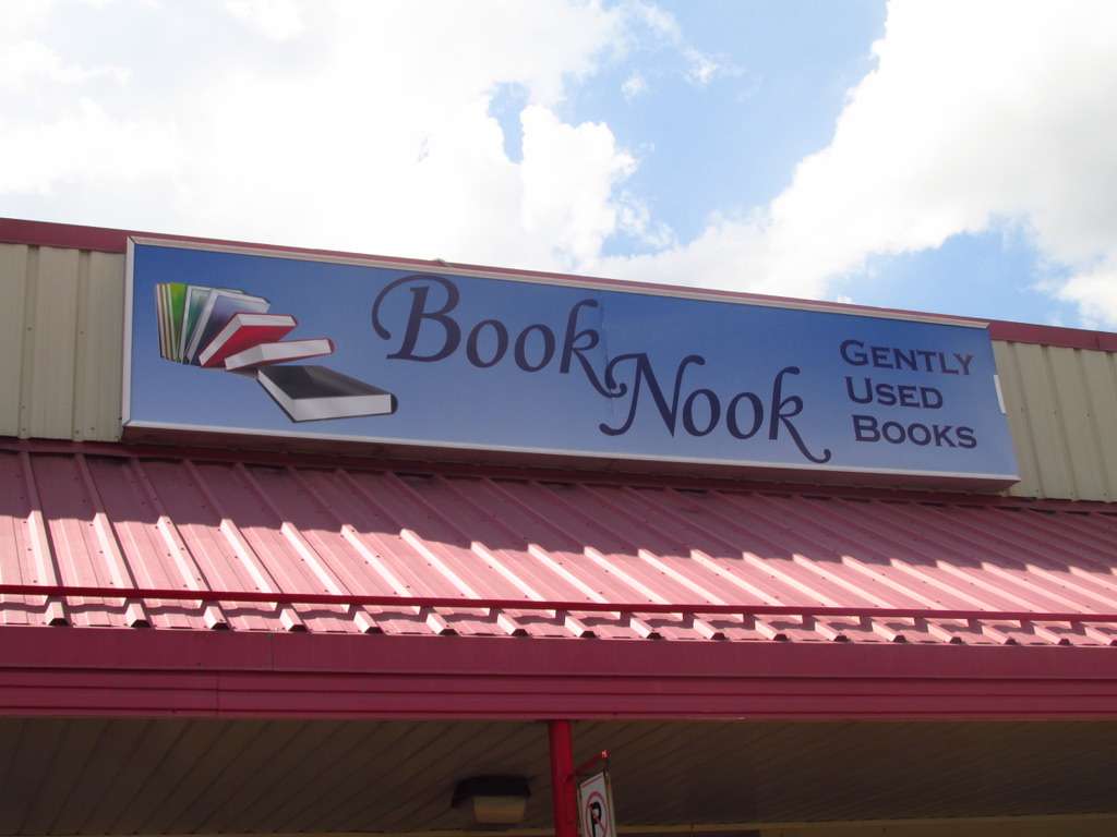 The Book Nook | Southdale Plaza, 835 E 53rd St, Anderson, IN 46013, USA | Phone: (765) 641-2744