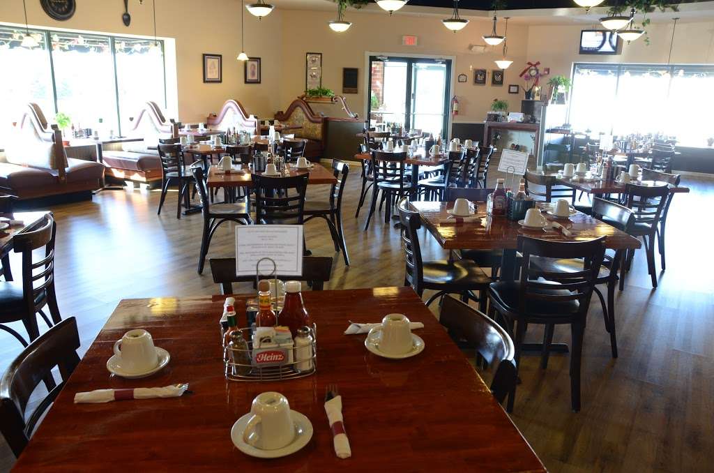 Orchard Cafe - Family Restaurant | 3402 Orchard Rd, Oswego, IL 60543, USA | Phone: (630) 636-7315