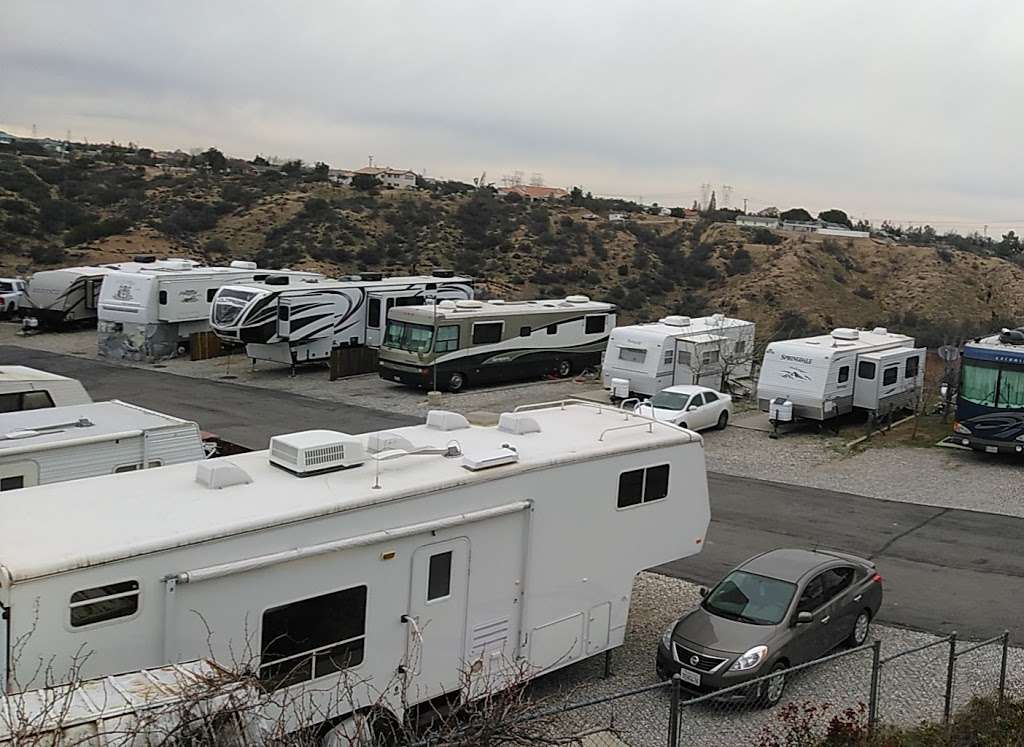 Oak Hill RV Village | 6238 Caliente Rd, Oak Hills, CA 92344 | Phone: (760) 949-1716