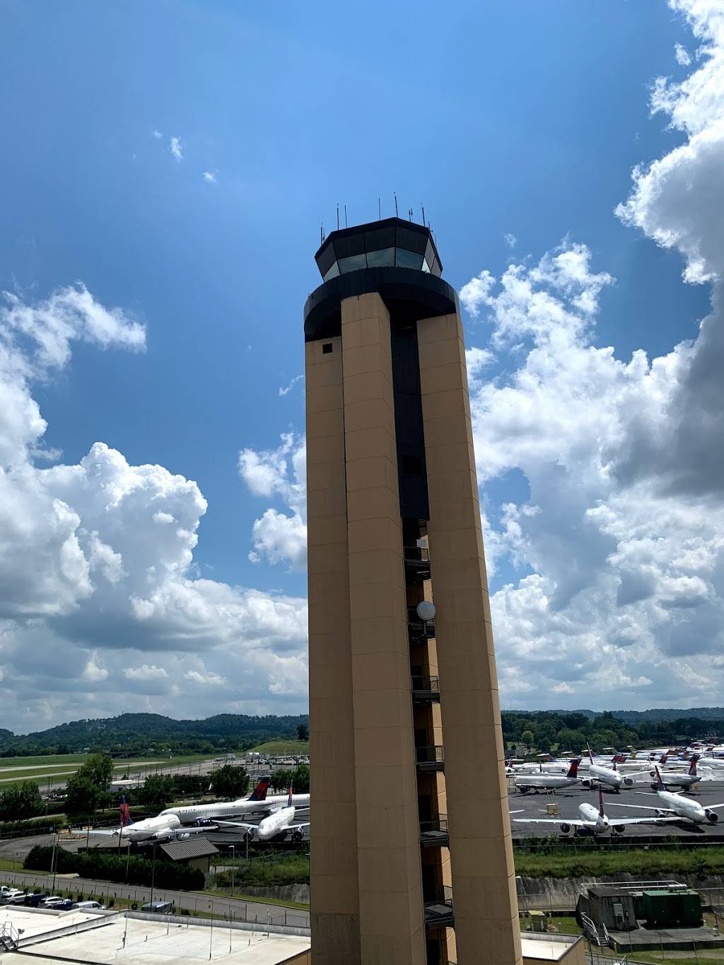 Birmingham-Shuttlesworth International Airport | 5900 Messer Airport Hwy, Birmingham, AL 35212, USA | Phone: (205) 595-0533