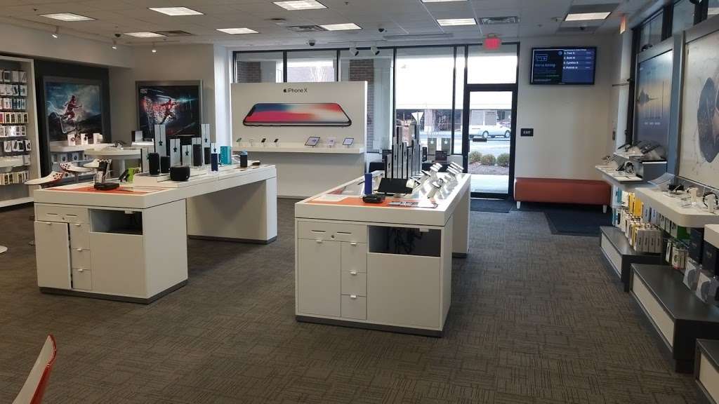 AT&T Store | 2174 E 116th St, Carmel, IN 46032, USA | Phone: (317) 575-8518