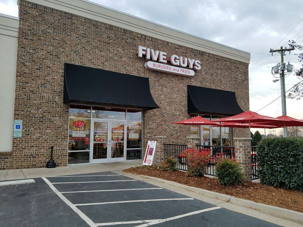 Five Guys | 1520 US Hwy 70 SE, Hickory, NC 28602, USA | Phone: (828) 855-3235