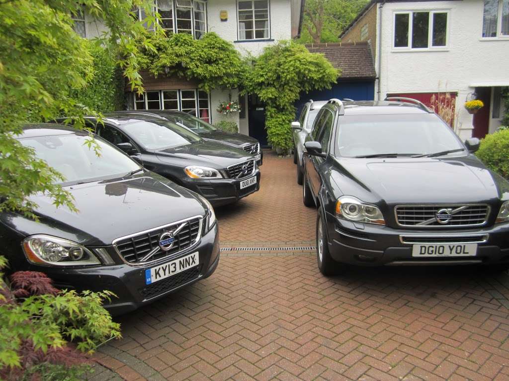 usedvolvoxc60xc90/CarSalesSurrey | 49 Chipstead Ln, Tadworth KT20 6RD, UK | Phone: 07523 440561