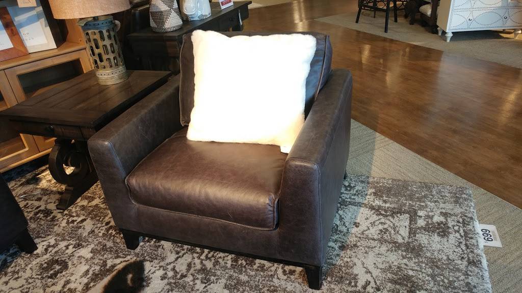 Furniture Row | 5815 W Creek Dr, Fort Wayne, IN 46818, USA | Phone: (260) 416-0124