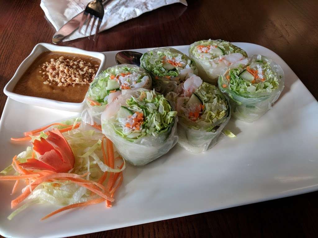 Yoong Tong II Thai Restaurant | 61 Central Square, Chelmsford, MA 01824, USA | Phone: (978) 244-2442