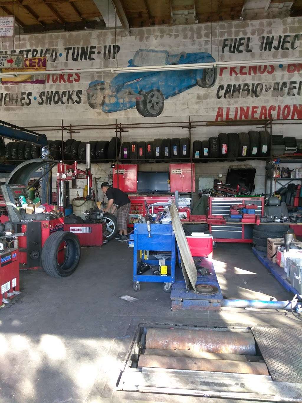 4BROS. Auto Repair & Tires | 1203 E 3rd St, Santa Ana, CA 92701, USA | Phone: (714) 227-8821