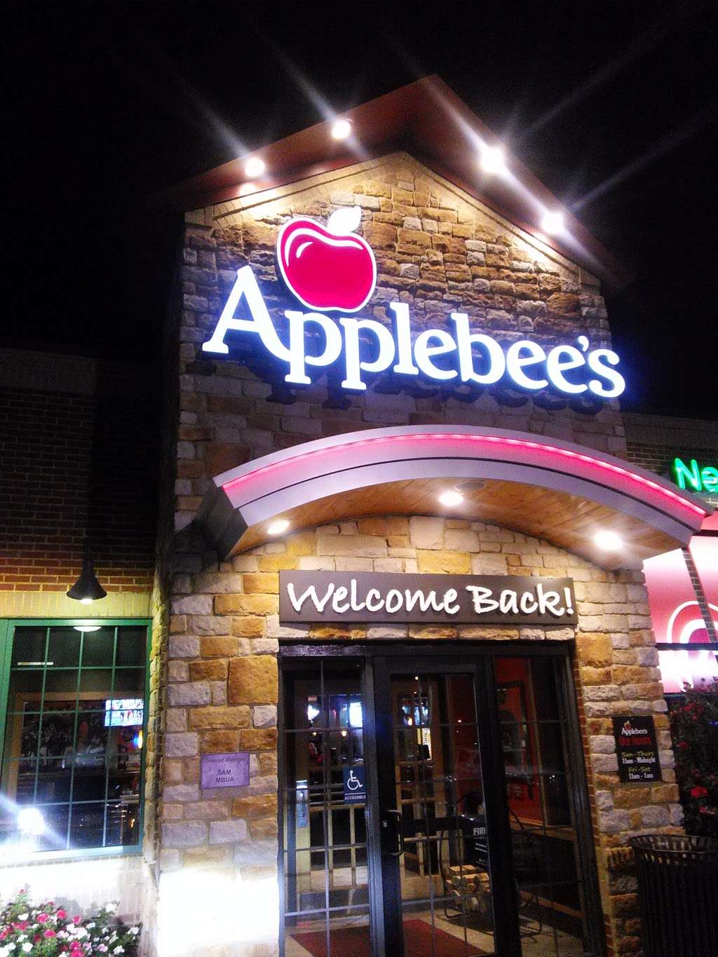 Applebees Grill + Bar | 105 Wilton Blvd, New Castle, DE 19720 | Phone: (302) 322-8202