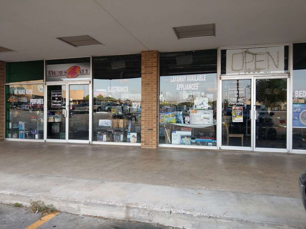 Deals 4 All - home goods store  | Photo 1 of 4 | Address: 1048 N Carrier Pkwy, Grand Prairie, TX 75050, USA