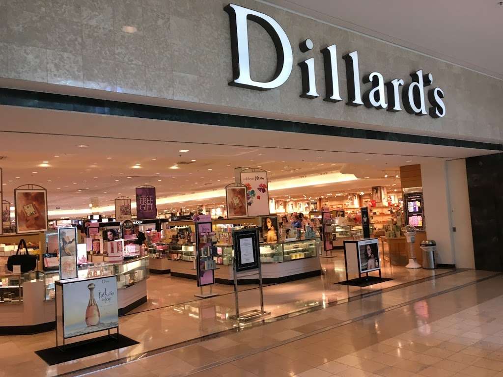 Dillard's in 1201 Lake Woodlands Dr 400, The Woodlands, TX 77380, USA