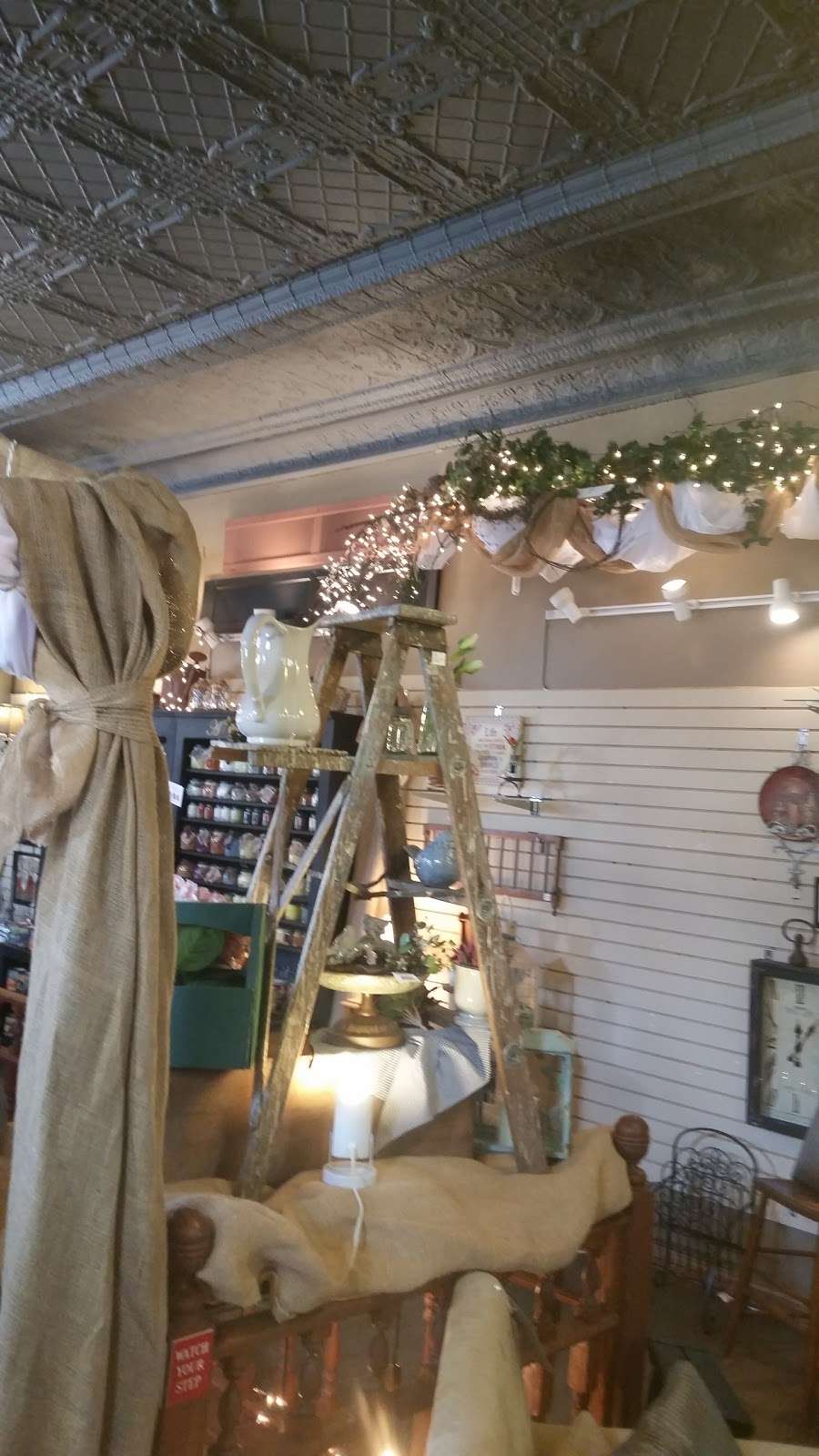 Kimberly Ann Home Decorating Boutique | 67 Main St, Oswego, IL 60543, USA | Phone: (630) 636-7441