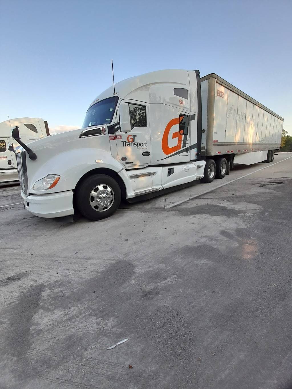 LubeZone Truck Lube Center | 13509 Mercury Dr, Laredo, TX 78045, USA | Phone: (956) 799-3092