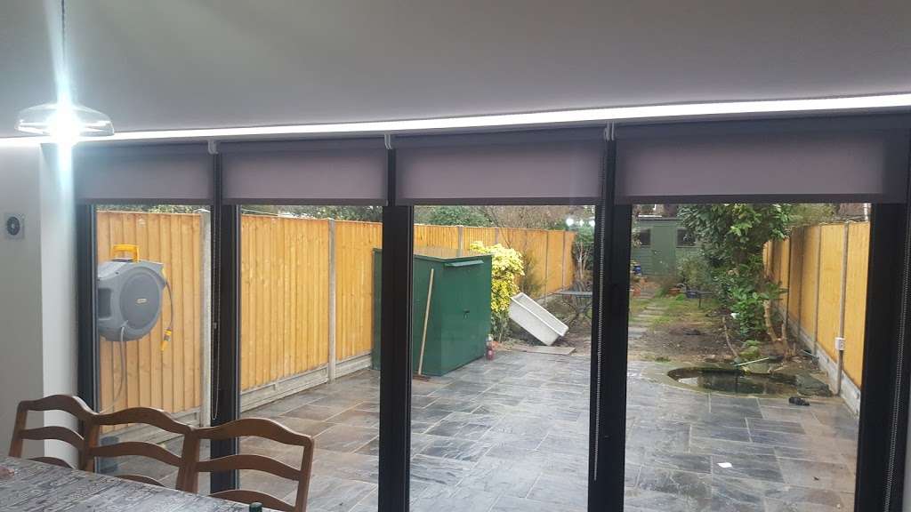 G & T Blinds & Shutters | 49 Seymour Villas, London SE20 8TR, UK | Phone: 07876 385373