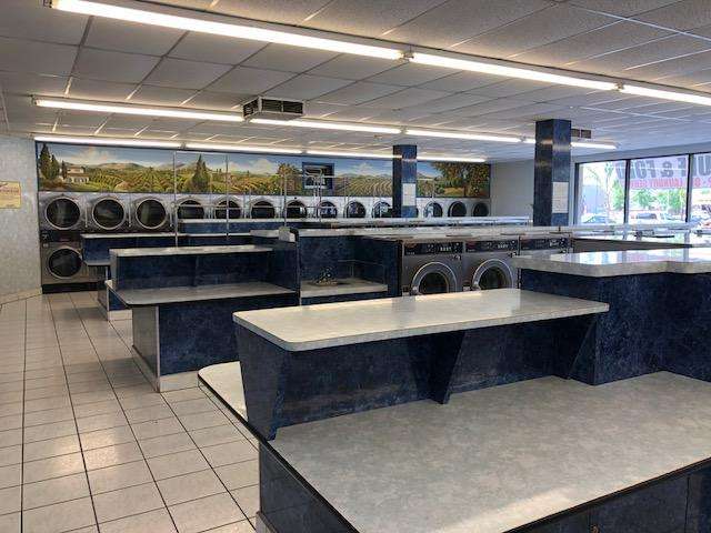 Speedwash Laundromat and Water Store | 1708 W Chapman Ave, Orange, CA 92868 | Phone: (657) 282-0055