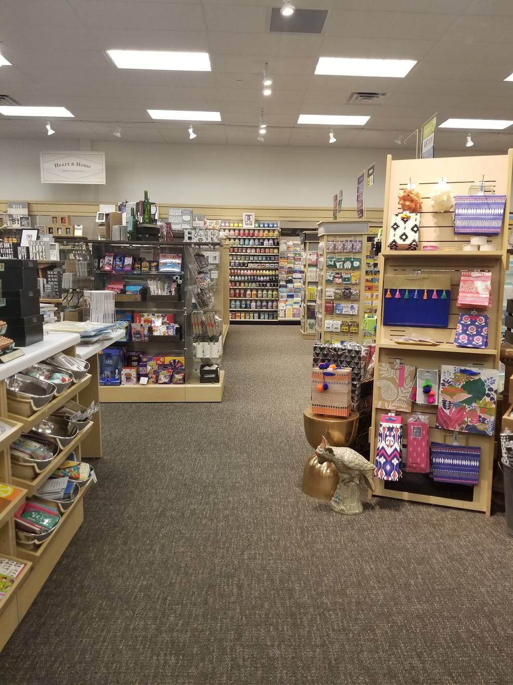 Amys Hallmark Shop | 2940 Pine Lake Rd Ste J South Pointe, Pavilions Shopping Center, Lincoln, NE 68516, USA | Phone: (402) 423-3522