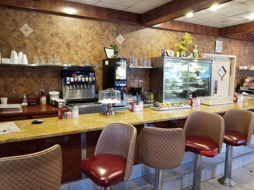 Mountainhome Diner | Route 191 & 390, Mountainhome, PA 18342 | Phone: (570) 595-2523