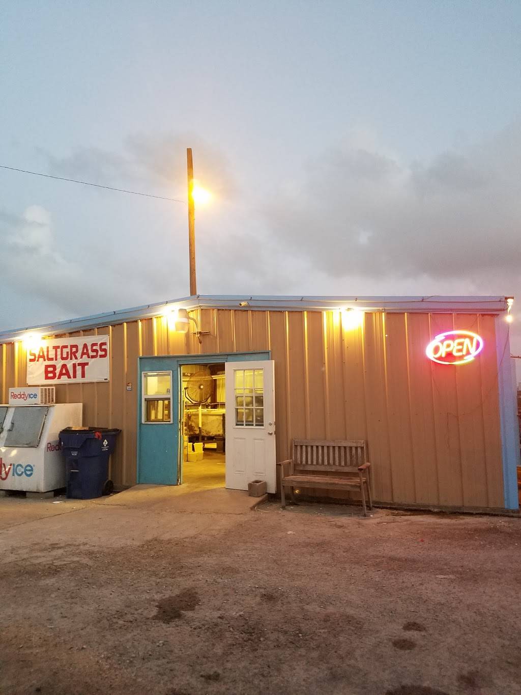 Saltgrass Bait & Tackle | 2023 East, TX-332, Freeport, TX 77541 | Phone: (979) 239-3650