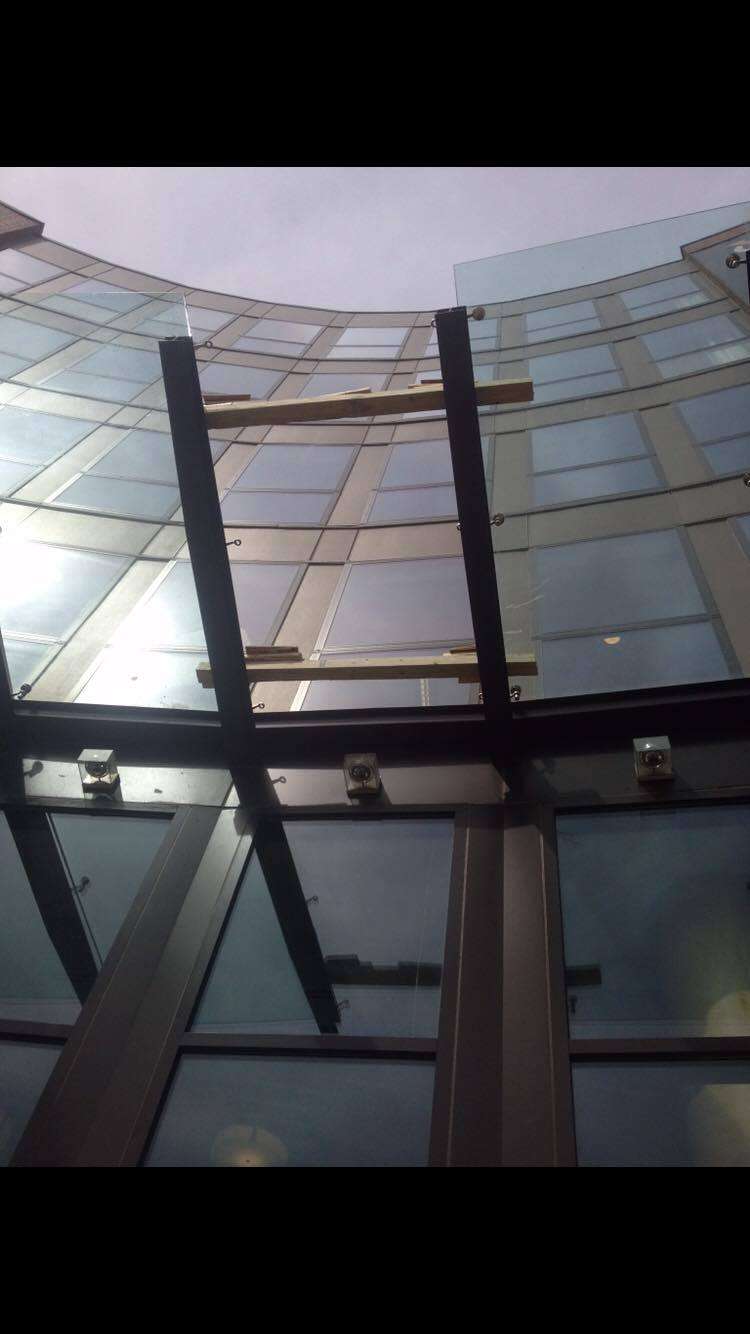 Glass Repair DC | 2201 42nd St NW, Washington, DC 20007, USA | Phone: (202) 630-9229