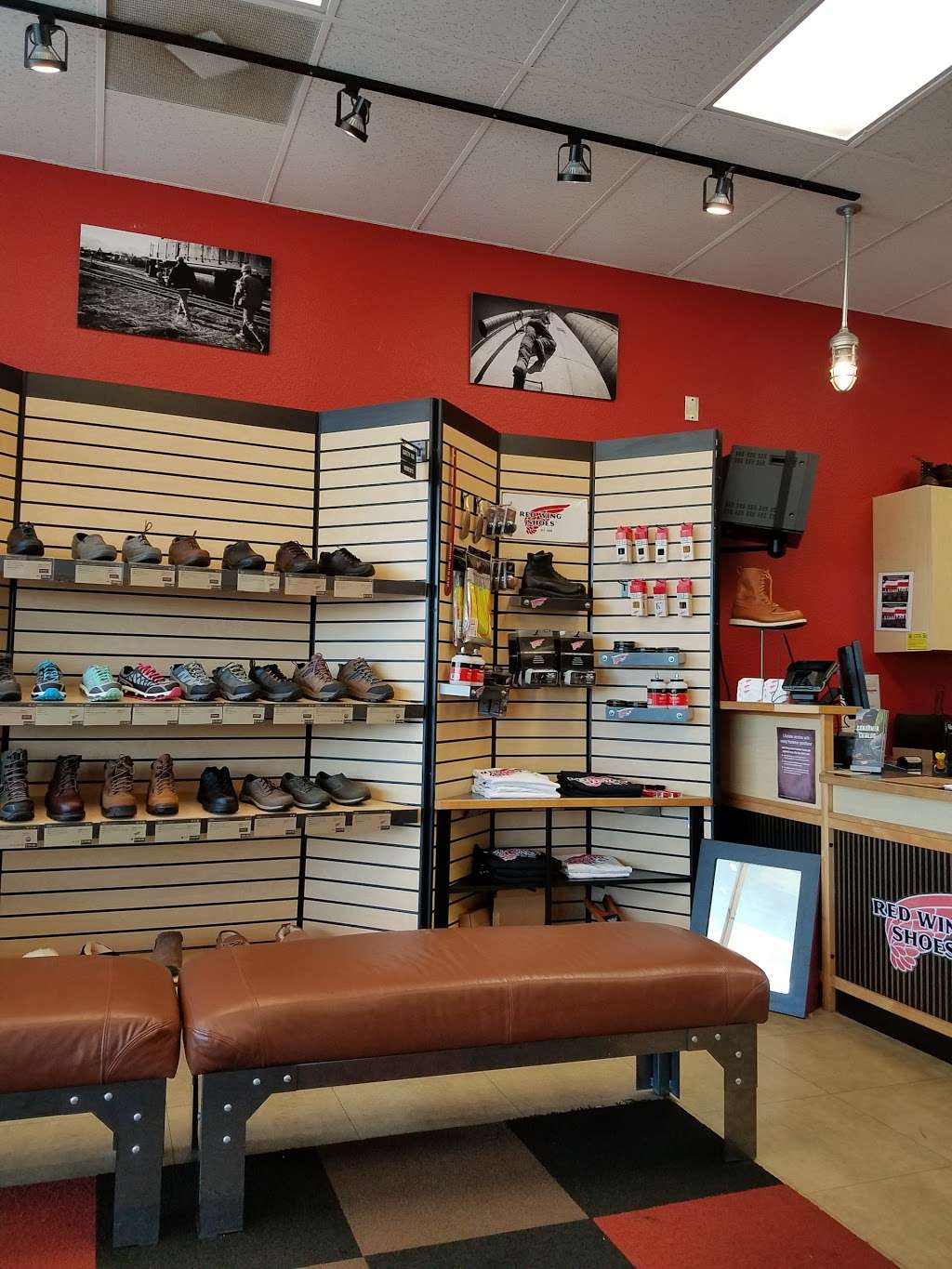 Red Wing | 18533 Hawthorne Blvd, Redondo Beach, CA 90278, USA | Phone: (310) 371-5068