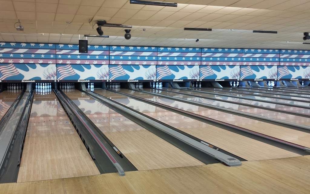 Blue Valley Lanes Inc | 495 E Moorestown Rd, Wind Gap, PA 18091 | Phone: (610) 863-4621