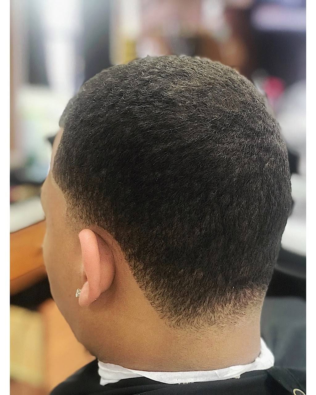 Ammar’s Cuts Carrollwood | 4950 Northdale Blvd #103, Tampa, FL 33624 | Phone: (570) 394-2798