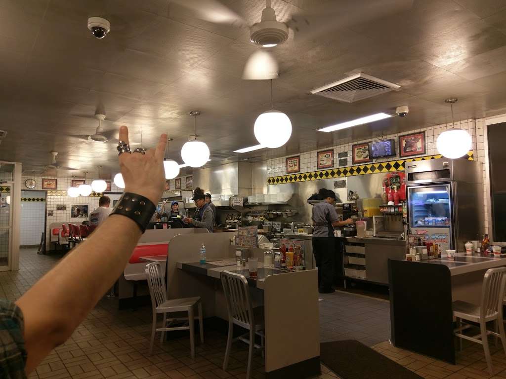 Waffle House | 1501 W Fairmont Pkwy, La Porte, TX 77571, USA | Phone: (281) 842-8081