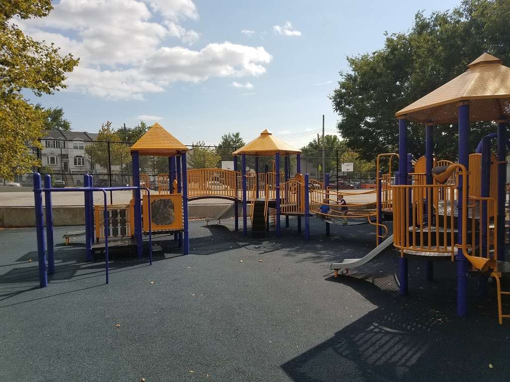 Public School 32 Playground | Staten Island, NY 10308, USA