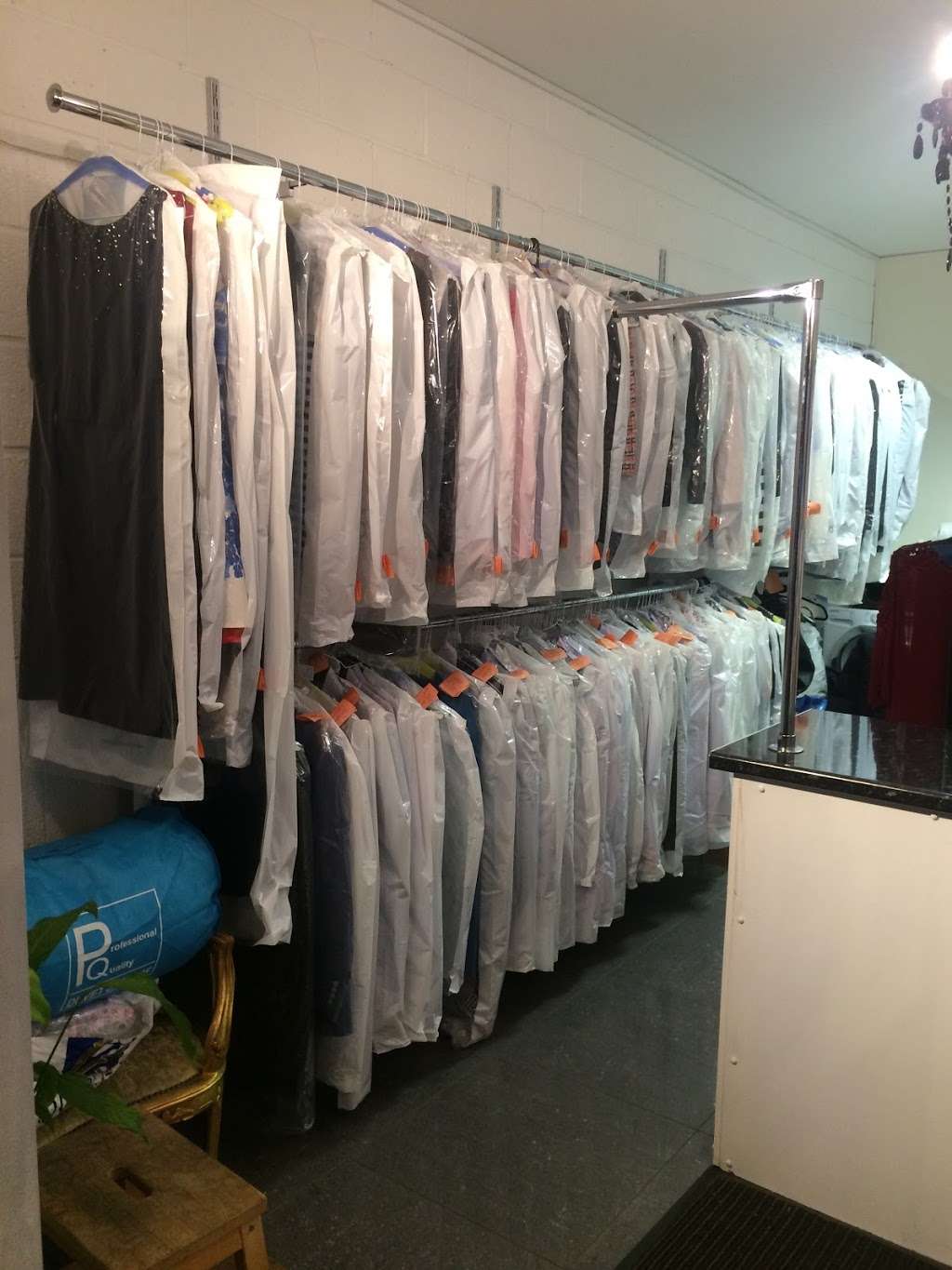 Seven Dry Cleaners | 201-211 Northfield Ave, Hanwell, London W13 9QU, UK | Phone: 020 8810 0567