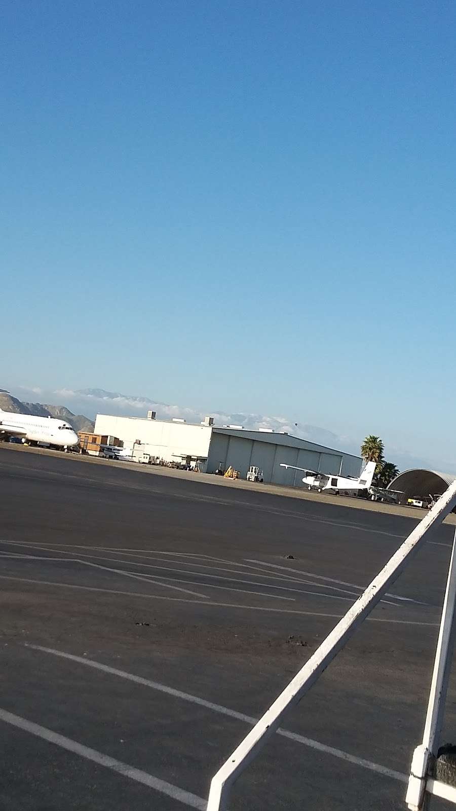 Perris Valley Airport-L65 | 2091 Goetz Rd, Perris, CA 92570, USA | Phone: (951) 657-3904