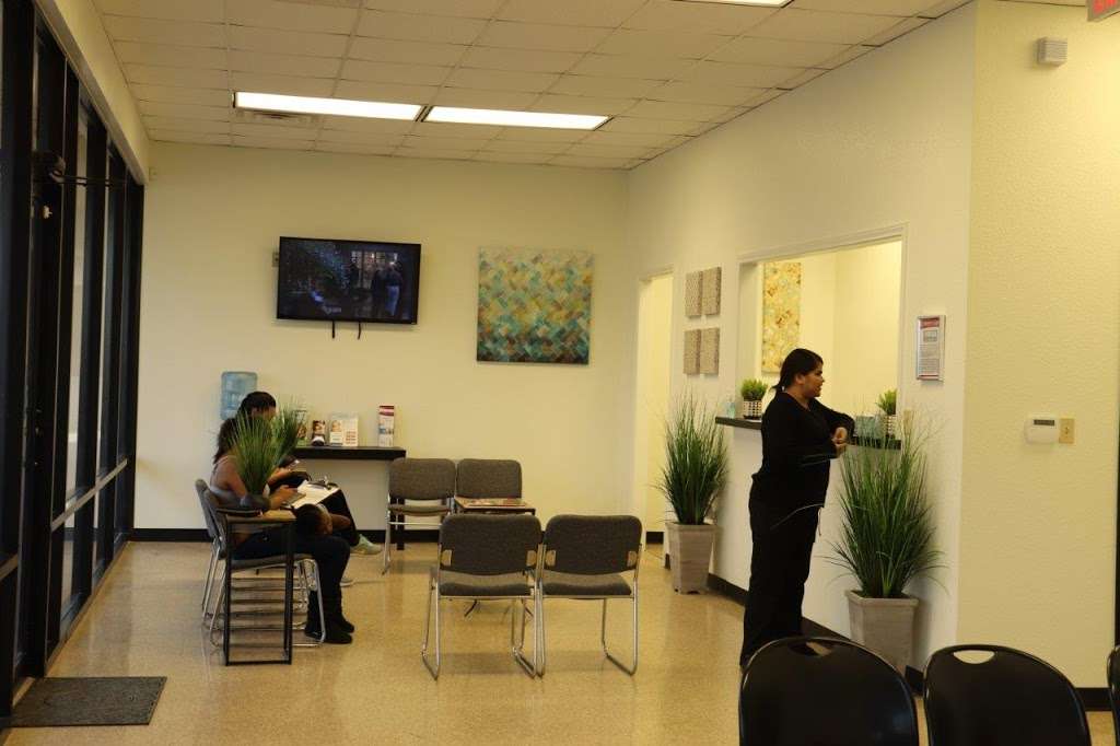 Pearland Family Health Center | 2552 E Broadway St #102, Pearland, TX 77581, USA | Phone: (281) 824-1480