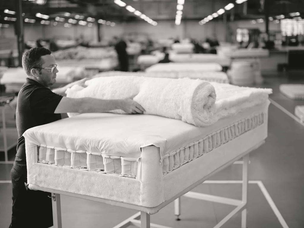 Vispring Luxury Mattress Store | 1760 E 86th St, Indianapolis, IN 46240, USA | Phone: (317) 932-3300